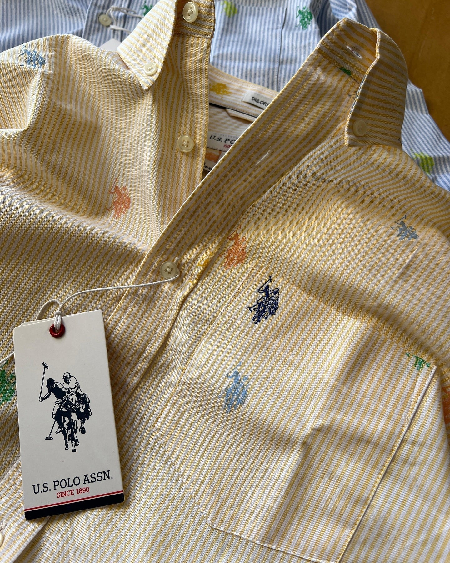 ๐ Men's Formal Shirt Pack of 2 โ Elegant & Stylish! โจ